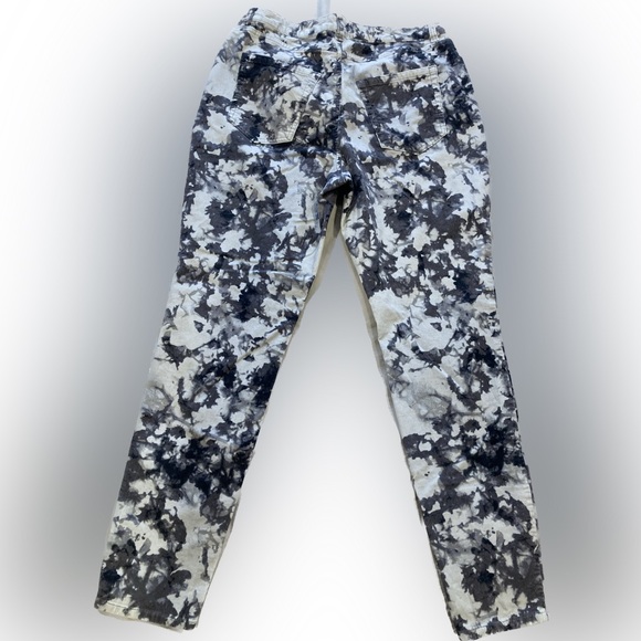 Macy's Style & Co Curvy-Fit Skinny Jeans Sz 12 Mid Rise Corduroy Acid Wash - Picture 2 of 3